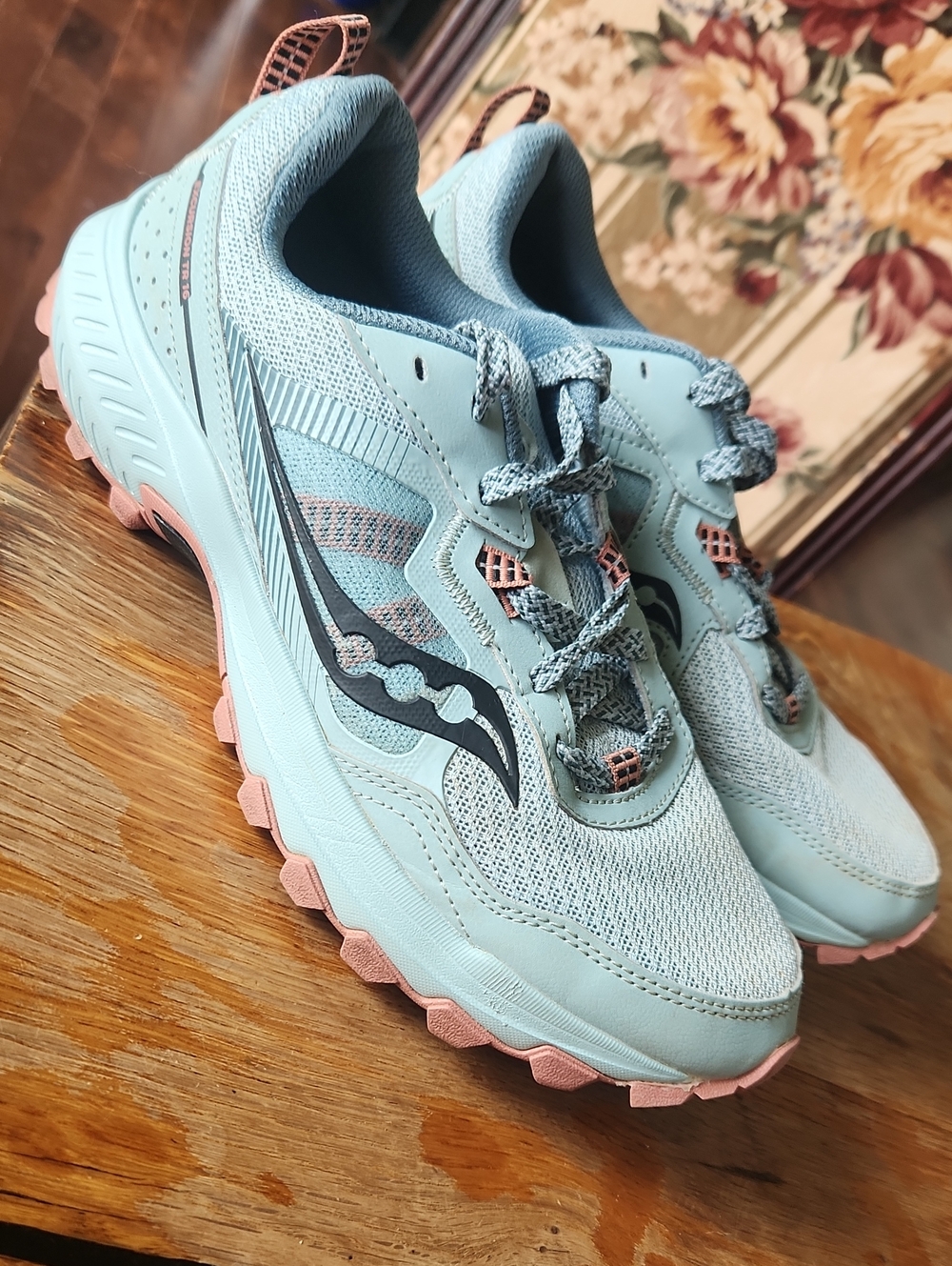 Saucony sz 9 Excursion TR 16 Sneakers blue gray